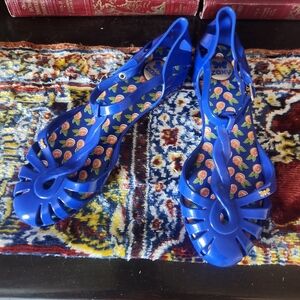 Zaxy Blue Jelly Sandals with Citrus Print – Women’s Size 6